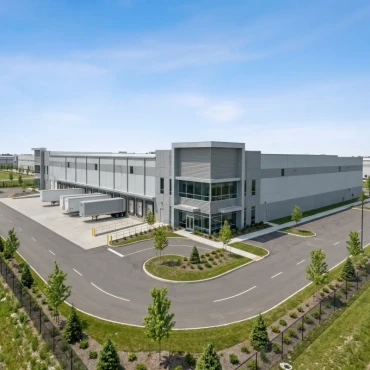 Entrepôt logistique avec locataire en place